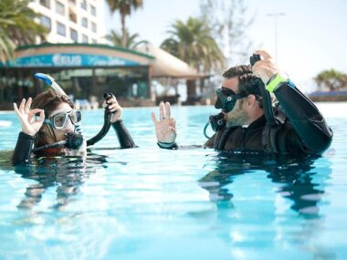8 Best Places For Scuba Diving In Sydney in 2023